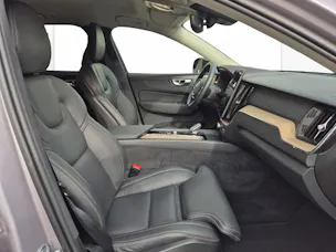 VOLVO XC60 2.0 T8 TE Plus Dark eAWD