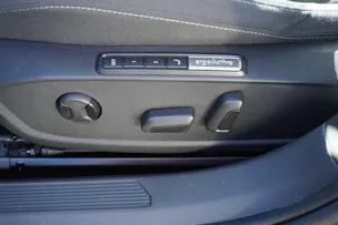 VW Golf Variant 2.0 TDI Life DSG 4Motion