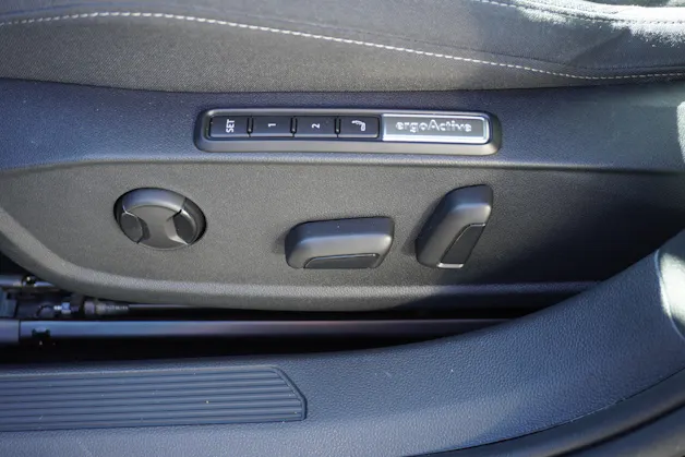 VW Golf Variant 2.0 TDI Life DSG 4Motion