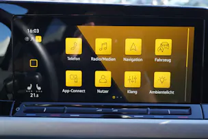 VW Golf Variant 2.0 TDI Life DSG 4Motion