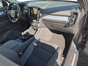 VOLVO XC40 2.0 B4 MH Plus Dark
