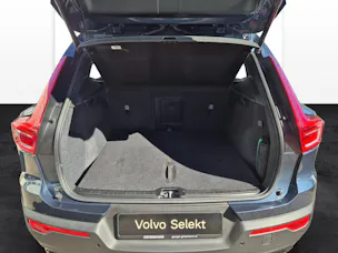 VOLVO XC40 2.0 B4 MH Plus Dark