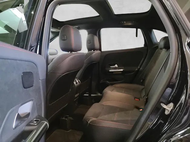 MERCEDES-BENZ GLA 250 4M AMG H247