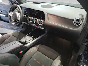 MERCEDES-BENZ GLA 250 4M AMG H247