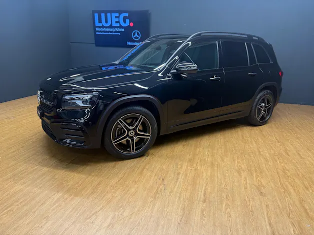 MERCEDES-BENZ GLB 220 d 4M - AMG / DISTRONIC / 360 Grad Kamera / Head-Up Display