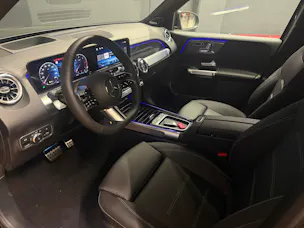 MERCEDES-BENZ GLB 220 d 4M - AMG / DISTRONIC / 360 Grad Kamera / Head-Up Display