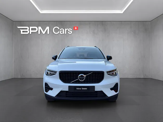 VOLVO XC40 2.0 B3 MH Plus Dark