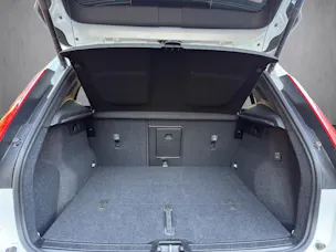 VOLVO XC40 2.0 B3 MH Plus Dark