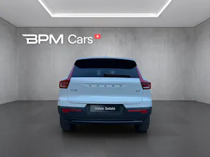 VOLVO XC40 2.0 B3 MH Plus Dark