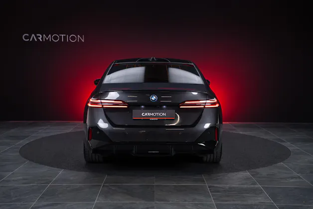 BMW i5 M60 xDrive M Sport Pro / CH-Fahrzeug /Iconic Glow / Panorama-Glasdach