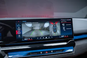 BMW i5 M60 xDrive M Sport Pro / CH-Fahrzeug /Iconic Glow / Panorama-Glasdach