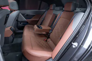 BMW i5 M60 xDrive M Sport Pro / CH-Fahrzeug /Iconic Glow / Panorama-Glasdach