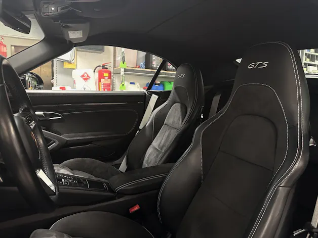 PORSCHE 911 Carrera 4 GTS Cabrio PDK