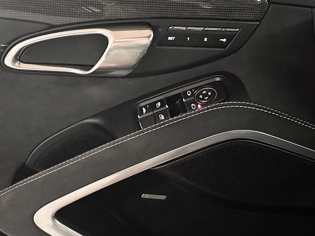 PORSCHE 911 Carrera 4 GTS Cabrio PDK