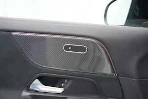 MERCEDES-BENZ GLA 250 4Matic AMG Line 8G-DCT *CH-Fahrzeug* *Panorama*