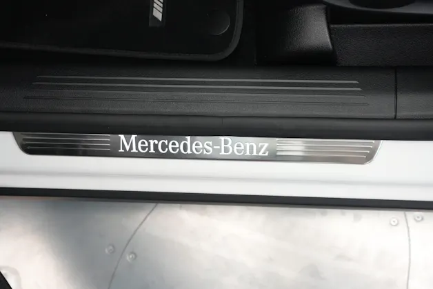 MERCEDES-BENZ GLA 250 4Matic AMG Line 8G-DCT *CH-Fahrzeug* *Panorama*