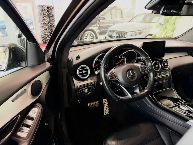 MERCEDES-BENZ GLC 220 d Exclusive 4Matic 9G-Tronic