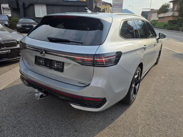 VW Passat 2.0 TDI R-Line 4M