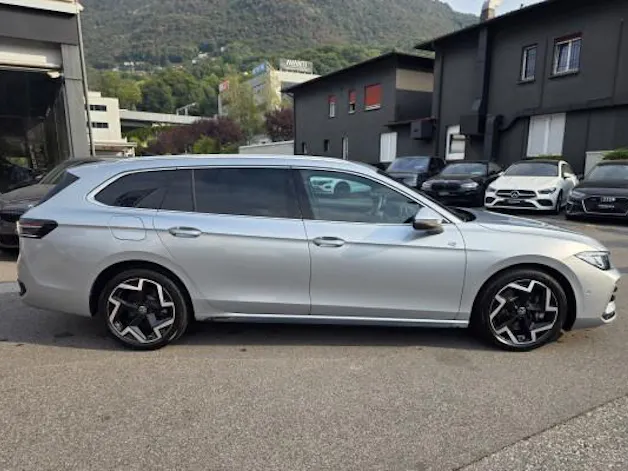 VW Passat 2.0 TDI R-Line 4M