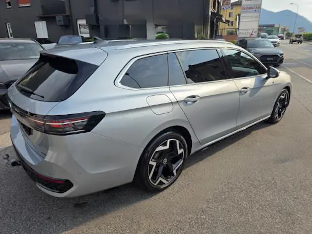 VW Passat 2.0 TDI R-Line 4M