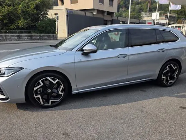 VW Passat 2.0 TDI R-Line 4M