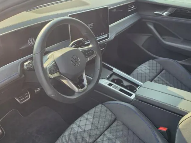 VW Passat 2.0 TDI R-Line 4M