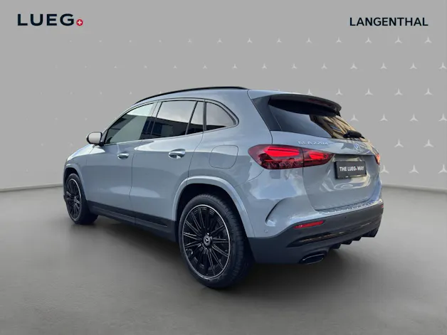 MERCEDES-BENZ GLA 220d 4Matic 8G-DCTSwiss Star
