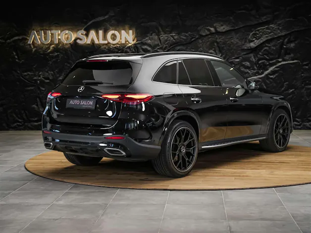 MERCEDES-BENZ GLC 300 d 4Matic 9G-Tronic *ALL BLACK*21" Felgen*Digital LIGHT*AHK*