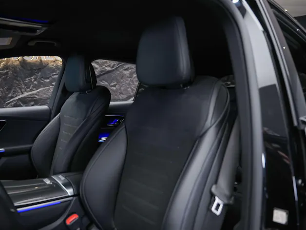 MERCEDES-BENZ GLC 300 d 4Matic 9G-Tronic *ALL BLACK*21" Felgen*Digital LIGHT*AHK*