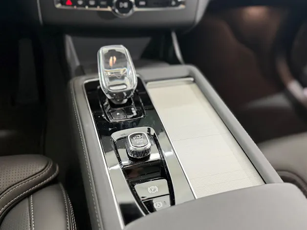 VOLVO XC90 2.0 T8 TE Ultra Bright eA
