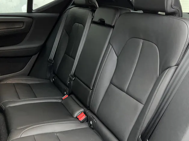 VOLVO XC40 2.0 B4 MH R-Design AWD