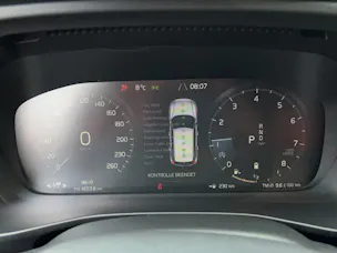 VOLVO XC40 2.0 B4 MH R-Design AWD