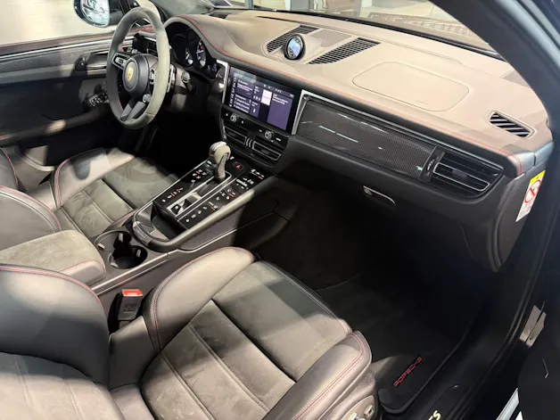 PORSCHE Macan GTS PDK