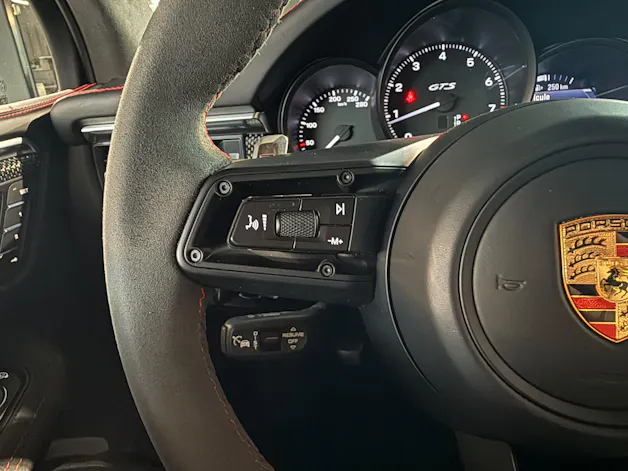 PORSCHE Macan GTS PDK