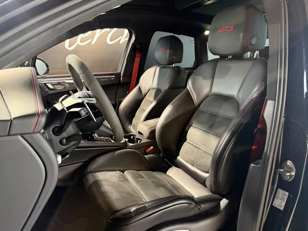 PORSCHE Macan GTS PDK
