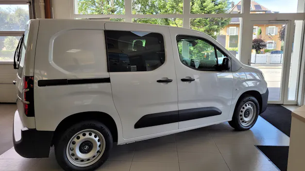 CITROEN Berlingo Van 1.2 Pure Tech 110 s/s Swiss Edition
