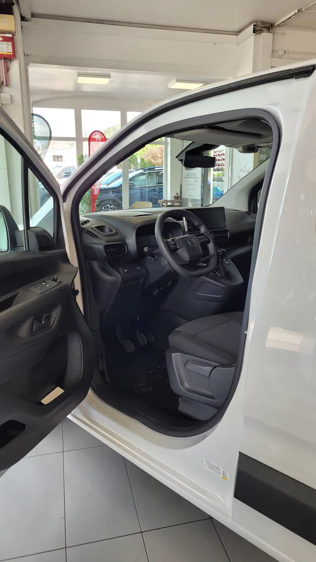 CITROEN Berlingo Van 1.2 Pure Tech 110 s/s Swiss Edition