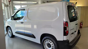CITROEN Berlingo Van 1.2 Pure Tech 110 s/s Swiss Edition