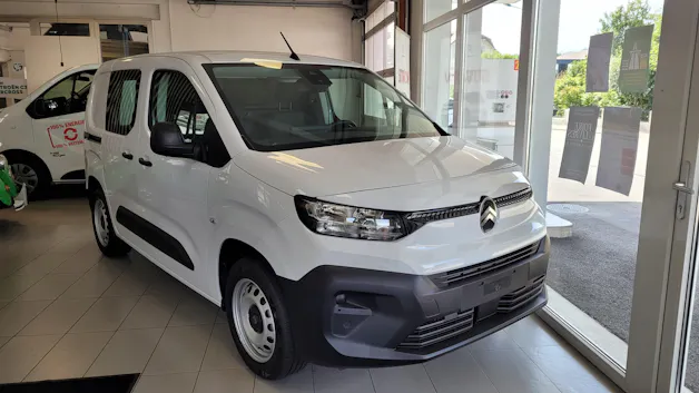 CITROEN Berlingo Van 1.2 Pure Tech 110 s/s Swiss Edition