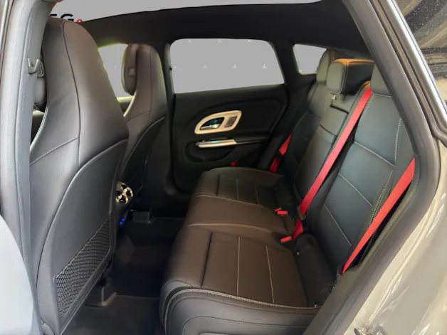 MERCEDES-BENZ CLA Shooting Brake 220 4Matic 8G-DCT