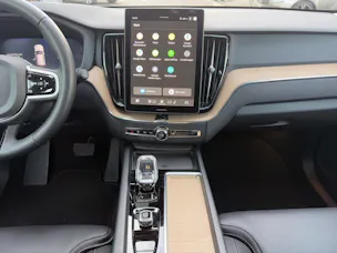 VOLVO XC60 2.0 T6 TE Plus Dark eAWD
