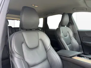 VOLVO XC60 2.0 T6 TE Plus Dark eAWD