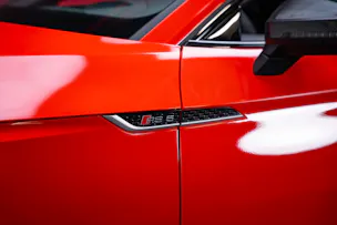 AUDI RS5 Coupé 2.9 V6 TFSI quattro T-Tronic / Carbon Paket / Alcantara-Lenkrad / Bang&Olufsen