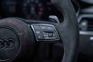 AUDI RS5 Coupé 2.9 V6 TFSI quattro T-Tronic / Carbon Paket / Alcantara-Lenkrad / Bang&Olufsen
