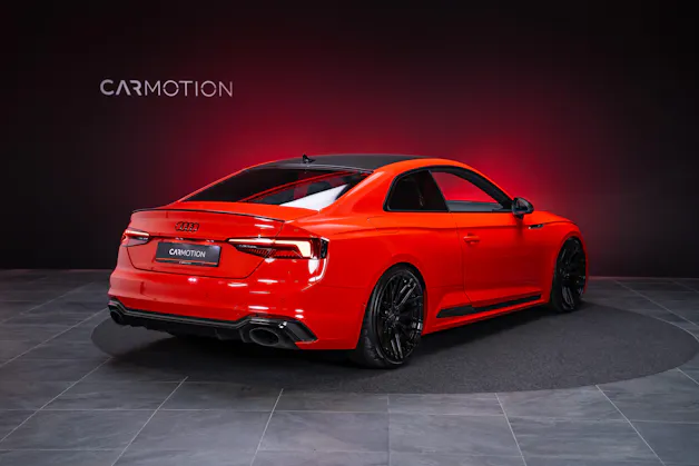 AUDI RS5 Coupé 2.9 V6 TFSI quattro T-Tronic / Carbon Paket / Alcantara-Lenkrad / Bang&Olufsen