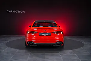 AUDI RS5 Coupé 2.9 V6 TFSI quattro T-Tronic / Carbon Paket / Alcantara-Lenkrad / Bang&Olufsen