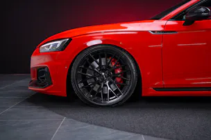 AUDI RS5 Coupé 2.9 V6 TFSI quattro T-Tronic / Carbon Paket / Alcantara-Lenkrad / Bang&Olufsen