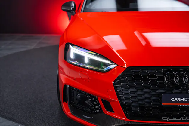 AUDI RS5 Coupé 2.9 V6 TFSI quattro T-Tronic / Carbon Paket / Alcantara-Lenkrad / Bang&Olufsen