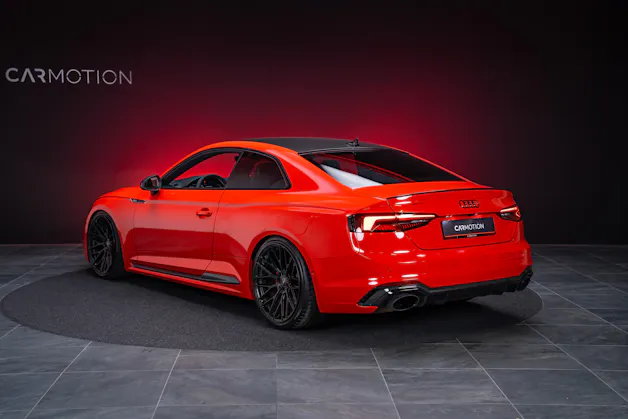 AUDI RS5 Coupé 2.9 V6 TFSI quattro T-Tronic / Carbon Paket / Alcantara-Lenkrad / Bang&Olufsen