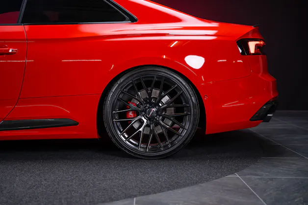 AUDI RS5 Coupé 2.9 V6 TFSI quattro T-Tronic / Carbon Paket / Alcantara-Lenkrad / Bang&Olufsen